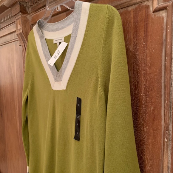 Banana Republic Cotton Blend V-Neck Sweater Size Small - Picture 6 of 8